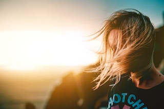5 Tips To Rescue Sun-Damaged Hair